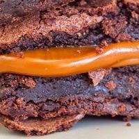 imagem Brownie Recheado com Doce de Leite