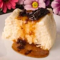 imagem Manjar de coco com calda de ameixa