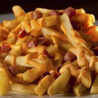 imagem Batatas fritas com cheddar e bacon