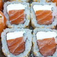 imagem Uramaki Filadélfia Salmão