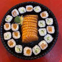 imagem Juuyon 6 sashimis 10 kapa maki 10 shake maki