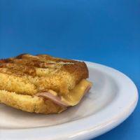 imagem Toaster de Pão de Queijo Recheado