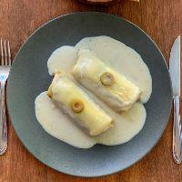 imagem R44) PANQUECA DE CARNE DESFIADA AO MOLHO BRANCO