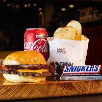 imagem Cheese bacon + Coca cola 350ml + Snickers