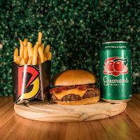 imagem 1 CHEDDAR BACON + 1 BATATA P + 1 GUARANÁ LATA