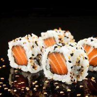 imagem Uramaki roll salmão sem cream chessse (10) peças