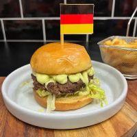 imagem Combo | Burguer Alemanha + Fritas 100g + Coca-Cola 350ml
