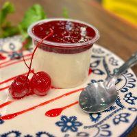imagem Panna Cotta com Geleia de Frutas Vermelhas