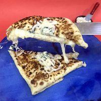 imagem 4 queijos (provolone, mussarela, catupiry e gorgonzola)