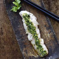 imagem Peixe branco trufado com Pesto de manjericão 