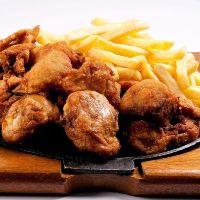 imagem Frango à Passarinho com Fritas 