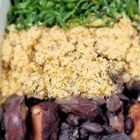 imagem Feijoada Simples e Saudável Sabor com Leveza!