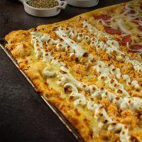imagem Pizza Gigante Frango c/ Catupiry e Calabresa + Coca Cola 2l