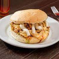imagem 20 Frango Catupiry ( pão , frango , catupiry , alface , tomate , milho e batata pallha )