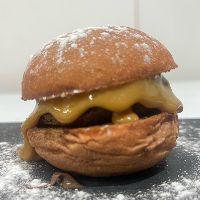 imagem Mini Burger de Brownie com Doce de Leite