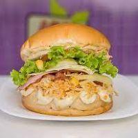 imagem 19 Burger Frango( pão , frango, alface , tomate , milho e batata pallha )