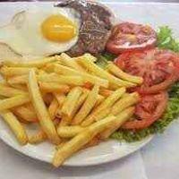 imagem Bauru de carne,salada,misto,ovo,fritas