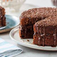 imagem Bolo de Chocolate com Recheio de Brigadeiro