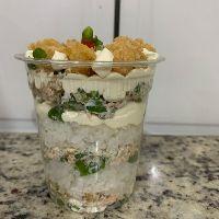 imagem temaki no copo salmao frito