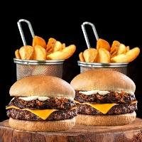 imagem Escolha 2 Burgers + 2 Batatas Canoas 