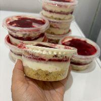 imagem bolo de pote ninho com morango