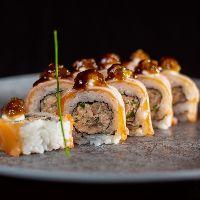 imagem Uramaki Salmão Grelhado ESPECIAL ALHO CARAMELIZADO - 5 peças