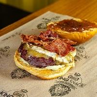 imagem Majestoso Burger + fritas
