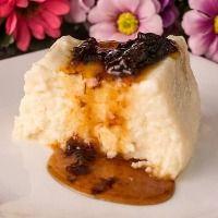 imagem Manjar de Coco Com Calda de Laranja e Ameixa