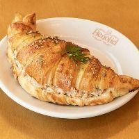 imagem Croissant com Camarão Regional