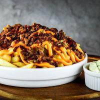 imagem BATATA FRITA COM CHEDDAR E BACON