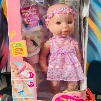 imagem BONECA SAPEKINHA FAZ XIXI MILK -( CONTÉM 1 MAMADEIRA + 1 FRALDINHA)