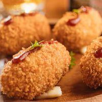 imagem Bolinho carne seca com queijo
