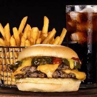 imagem Trio Classic Smashed + Acompanhamento + Bebida