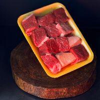 imagem BANDEJA 500G PEITO BOVINO CUBOS