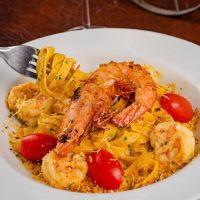 imagem Tagliatelle fresco com camarões