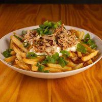 imagem batata P   com pulled pork e cream cheese e cebolinha