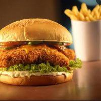 imagem Hambúrguer de Frango + Batata Frita + Coca Lata