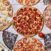 imagem 2 Pizzas Família 35cm + Refri + Broto Doce