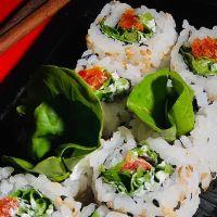 imagem 8   uramaki  rucula e tomate seco 