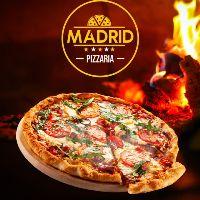 imagem Pizza Grande com 8 fatias, acompanhada de 1 litro de refrigerante grátis! 🍕