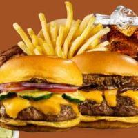 imagem Clássico Burguer + 873 Burguer + Batata M + Coca-Cola 350ml + Brownie tradiciona