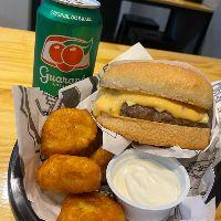 imagem Combo CheeseBurguer (CheeseBurguer + 5 Unid Nuggets+ Refri 350ml)